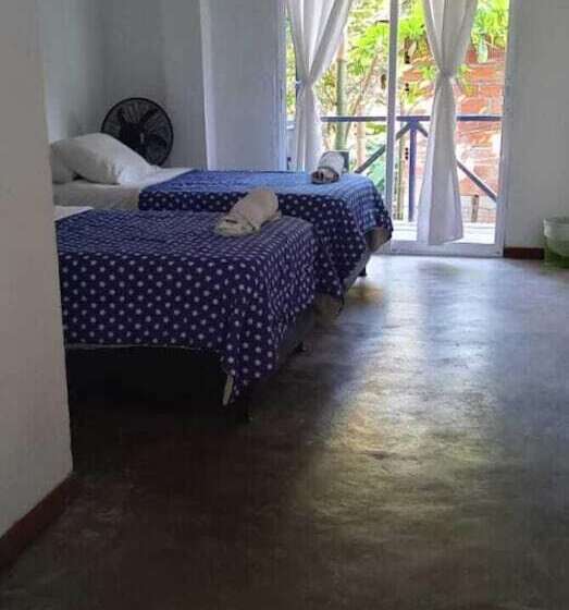 ベッドアンドブレックファースト Colores De La Sierra