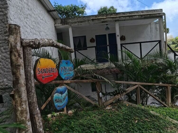 ベッドアンドブレックファースト Colores De La Sierra