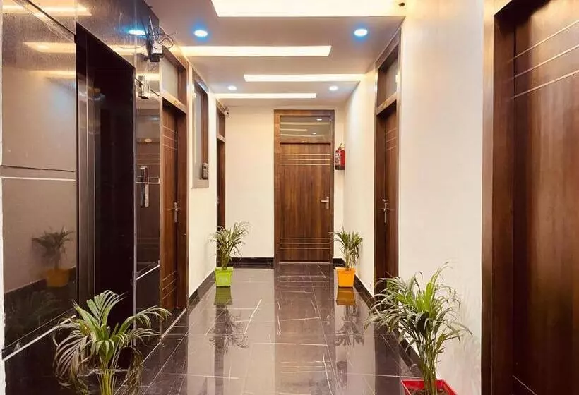Hotelli Divine Ganga By Mj Hospitality