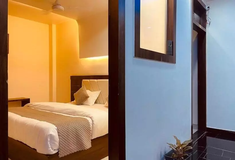 Hotelli Divine Ganga By Mj Hospitality