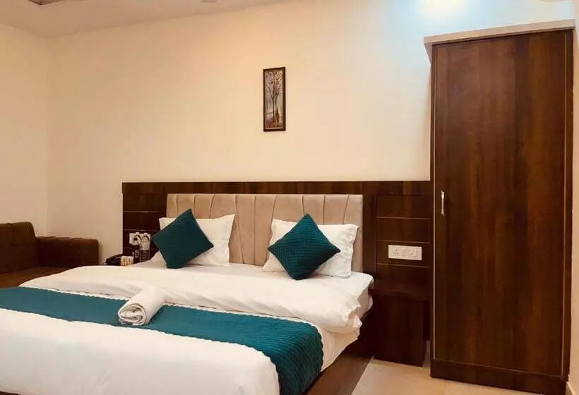 Hotelli Divine Ganga By Mj Hospitality