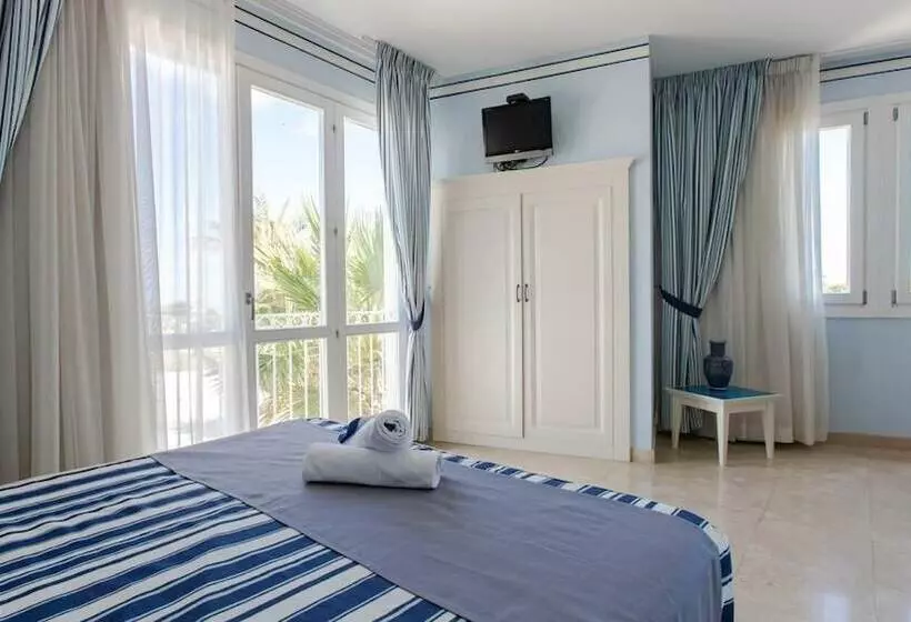 Aamiaismajoitus (B&B) Cala La Luna Resort