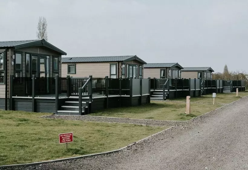 ホテル Brackenborough Lakes Resort