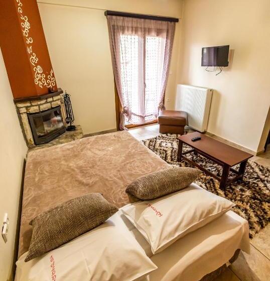 בית מלון כפרי Enastron