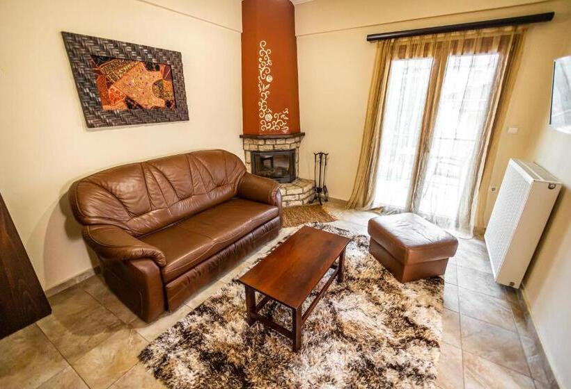 בית מלון כפרי Enastron