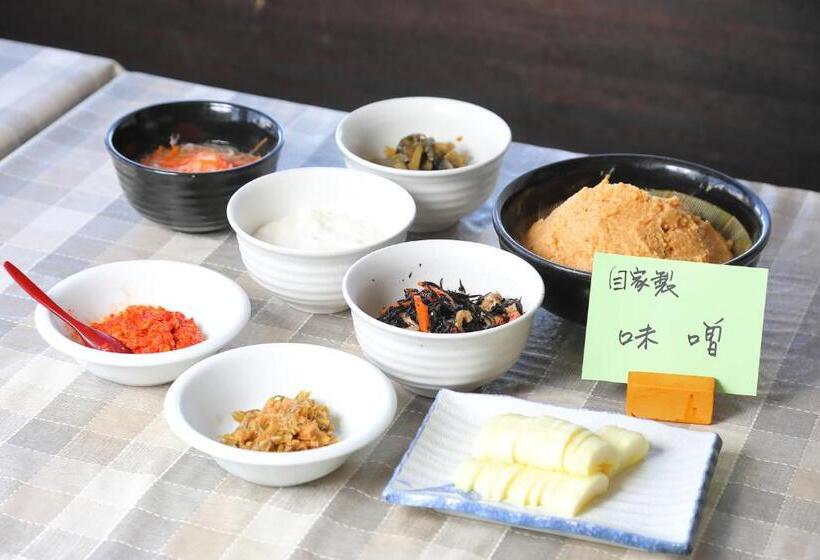 בית מלון כפרי Ishiuchi Ski Center