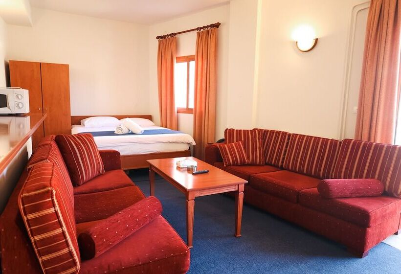 هتل L'escale Du Mzaar