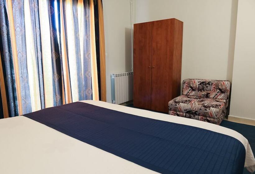 هتل L'escale Du Mzaar