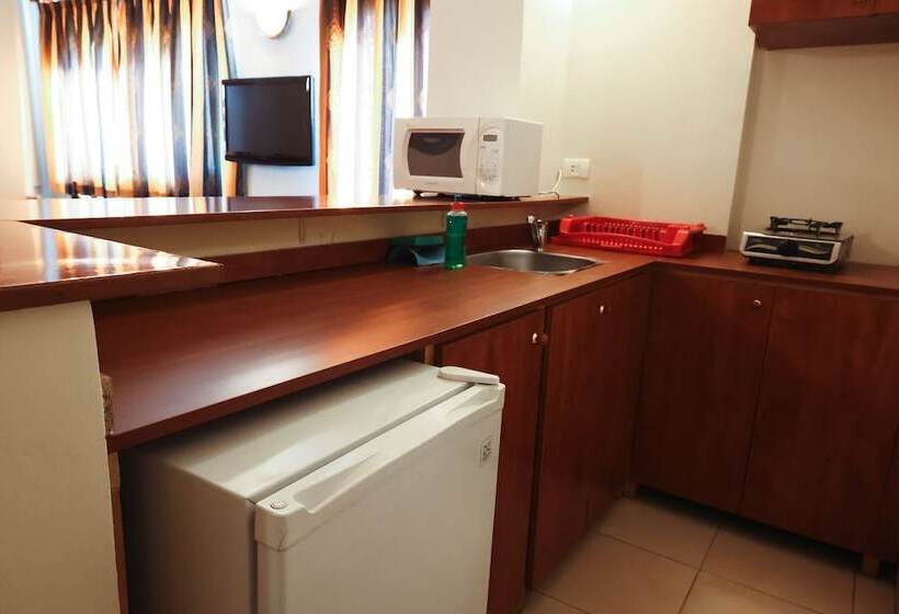 هتل L'escale Du Mzaar