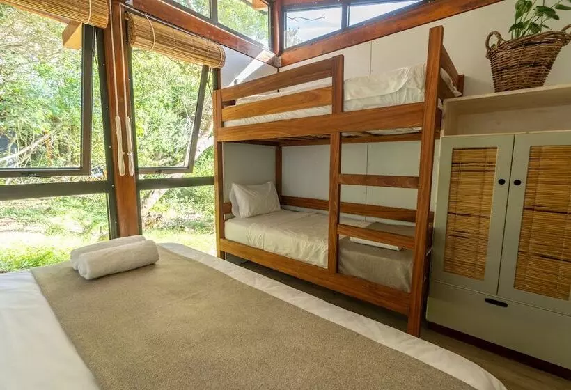 Hotelli Ponta Membene