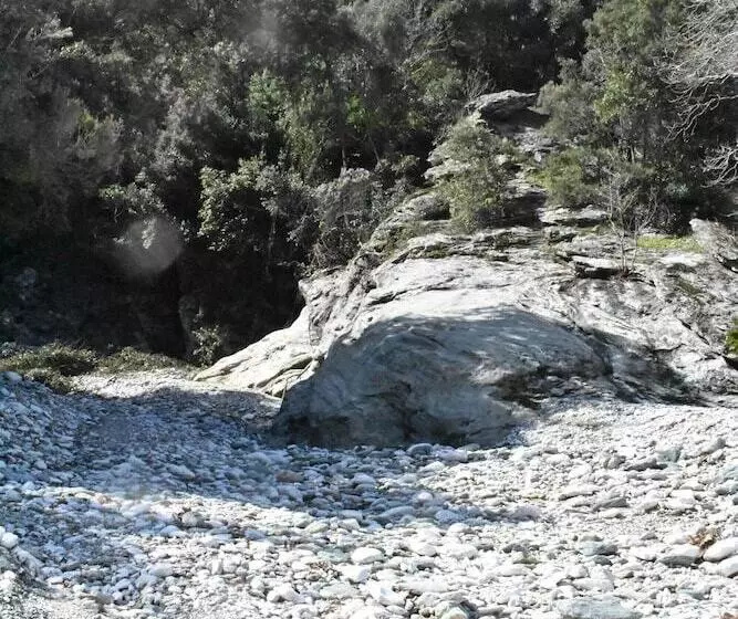 Ovrios Stone House Pelion