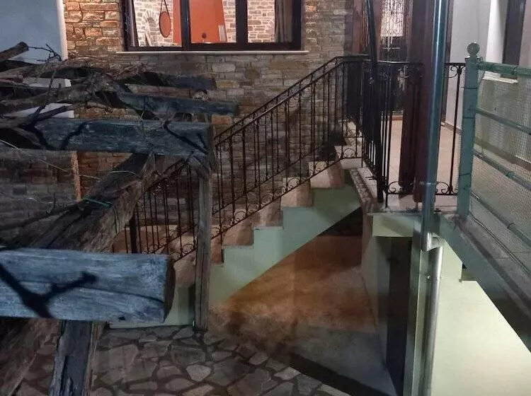 Ovrios Stone House Pelion