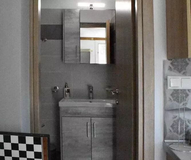 Ovrios Stone House Pelion