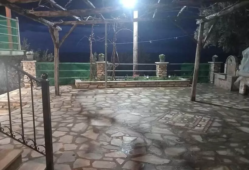 Ovrios Stone House Pelion