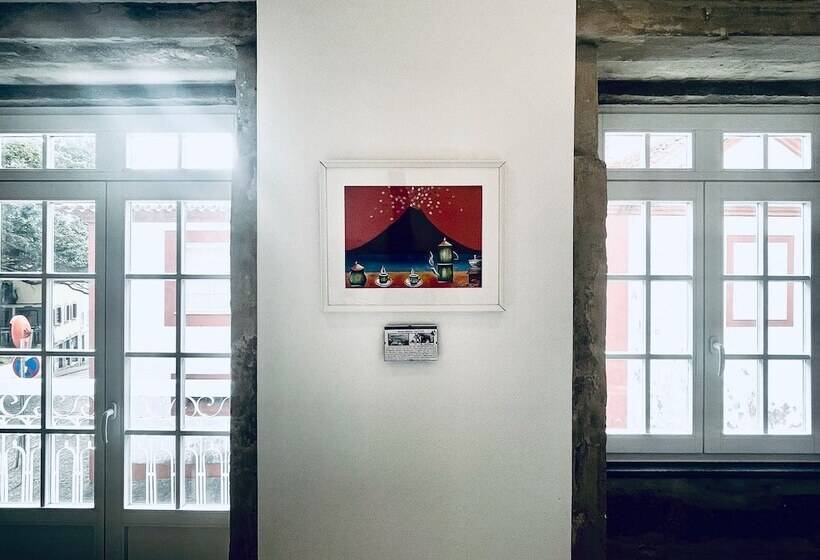 Partenope Hostel And Suites