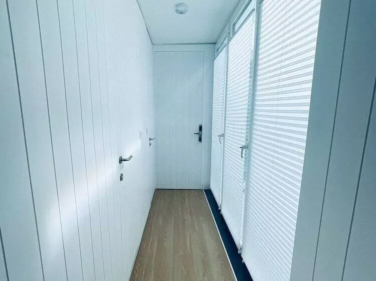 Partenope Hostel And Suites