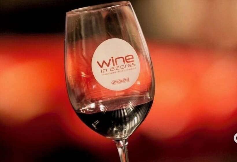 Partenope Hostel And Suites