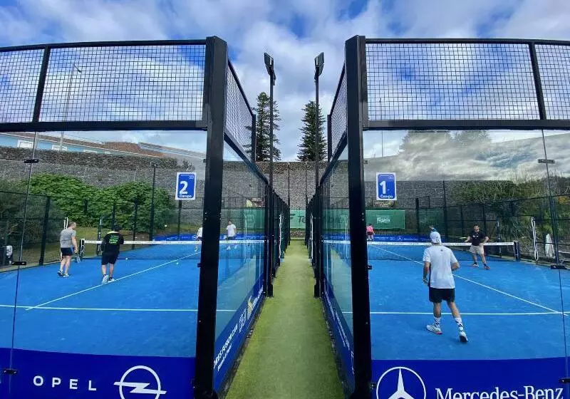 Partenope Hostel And Suites