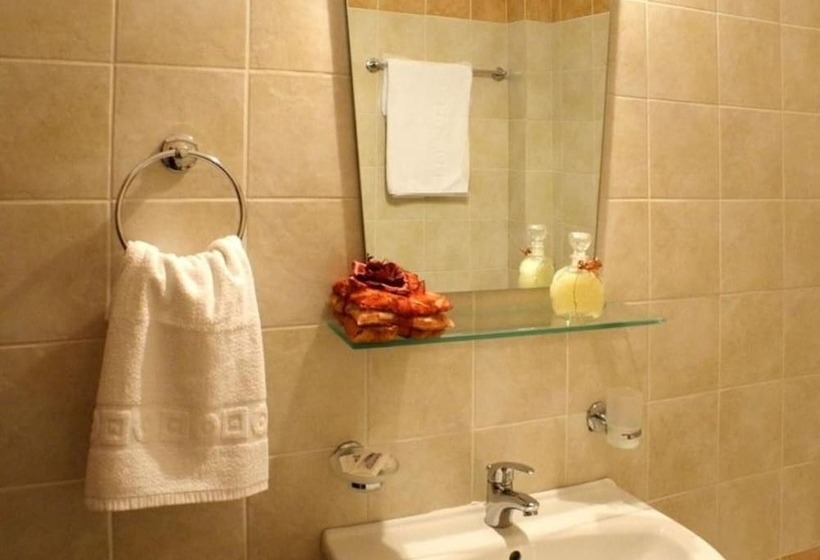 Porto Nirikos Lefkada Private Parking