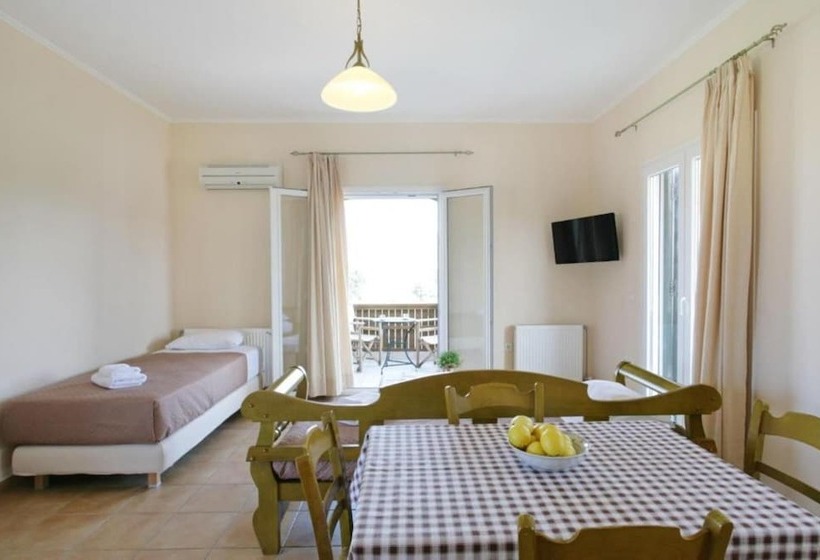 Porto Nirikos Lefkada Private Parking