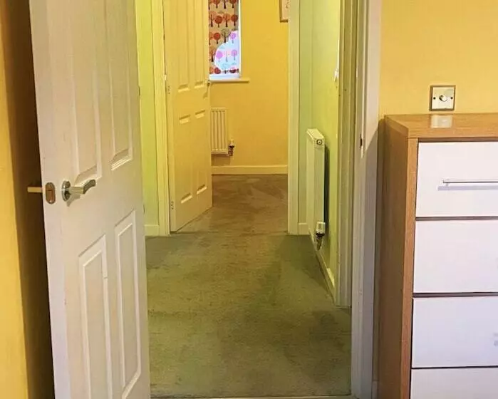 Residenssi 2 Bed End Terrace M4 M25 Heathrow Windsor & London