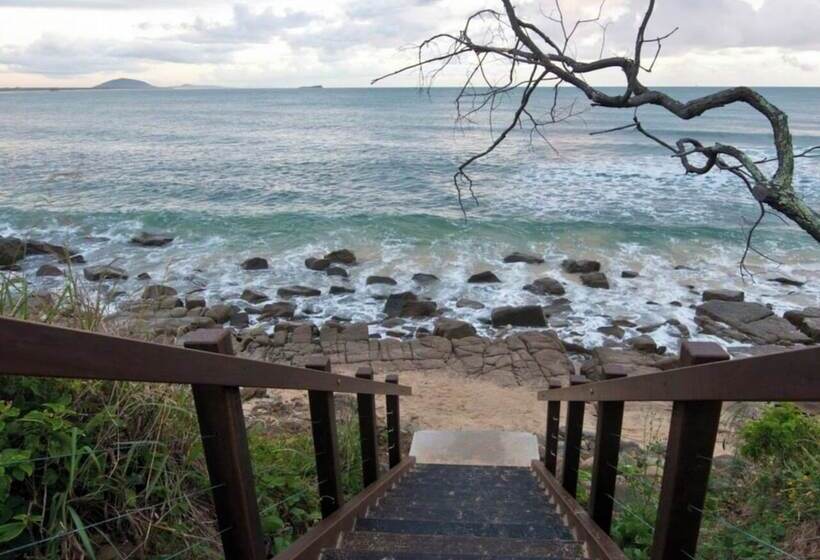 Sunshine Coast Retreat