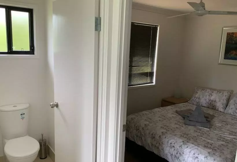 Sunshine Coast Retreat