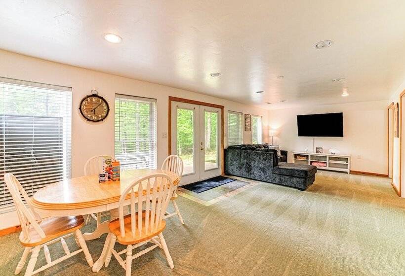 A Frame Cadiz Cabin On Lake Barkley W/ Boat Dock!