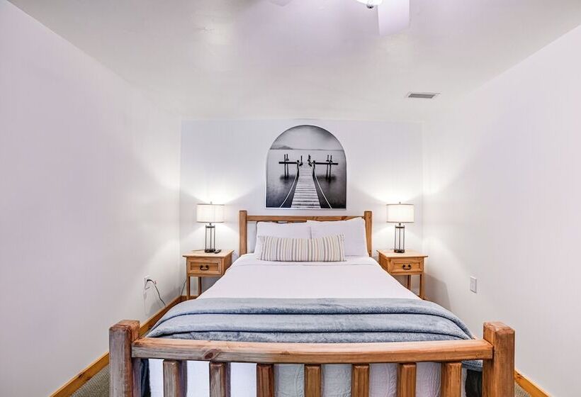 A Frame Cadiz Cabin On Lake Barkley W/ Boat Dock!