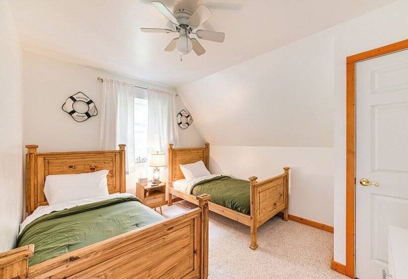 A Frame Cadiz Cabin On Lake Barkley W/ Boat Dock!