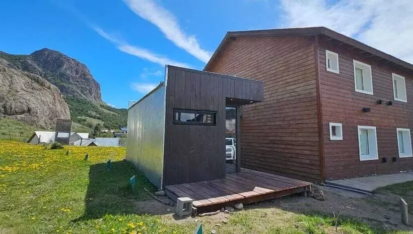 ユースホステル Tranqueras Lodge