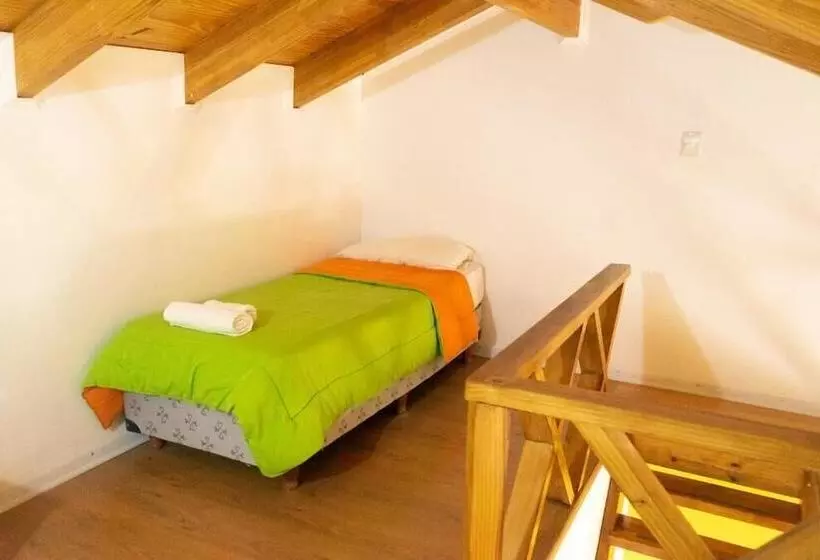 ユースホステル Tranqueras Lodge