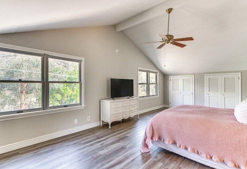 Beautiful Kernville Home W/ Game Room & Mtn Views!