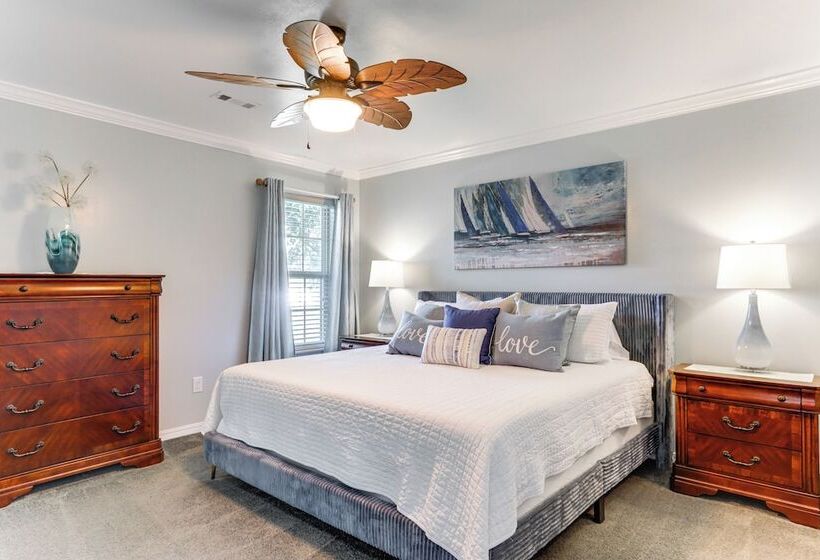 Beautiful War Eagle Cove Home: Walk To Beaver Lake