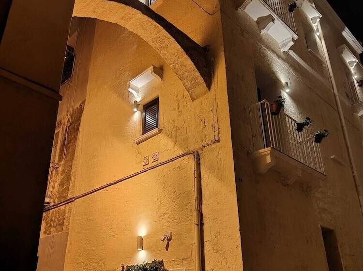 تختخواب و صبحانه La Dimora Degli Dei