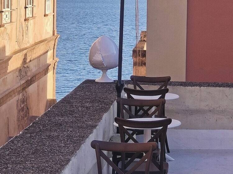 تختخواب و صبحانه La Dimora Degli Dei