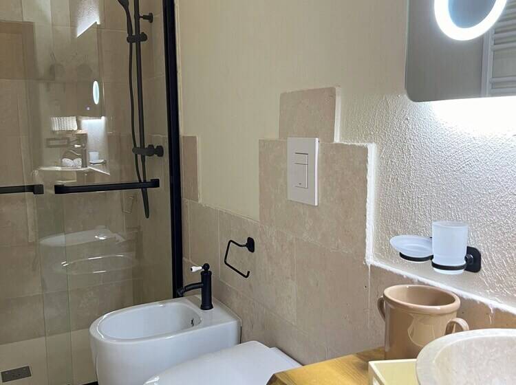 تختخواب و صبحانه La Dimora Degli Dei