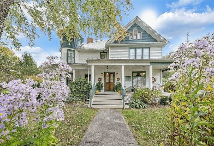 مبيت وإفطار The Alderson Inn, Llc