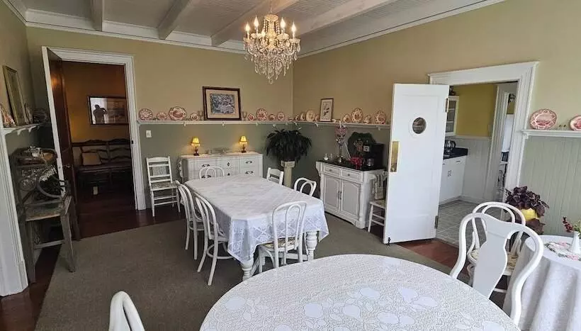 ベッドアンドブレックファースト The Alderson Inn, Llc