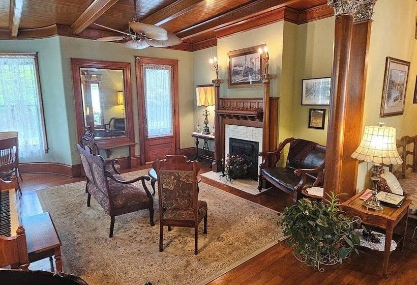 مبيت وإفطار The Alderson Inn, Llc