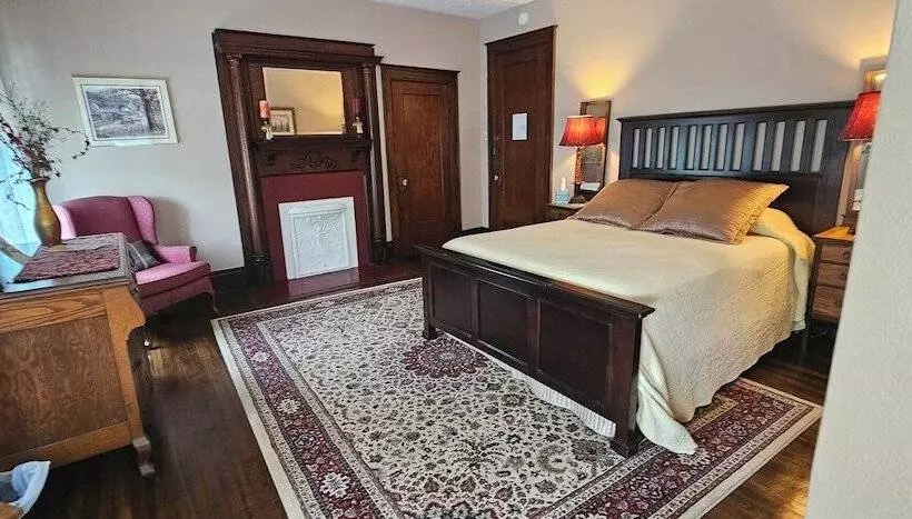 ベッドアンドブレックファースト The Alderson Inn, Llc