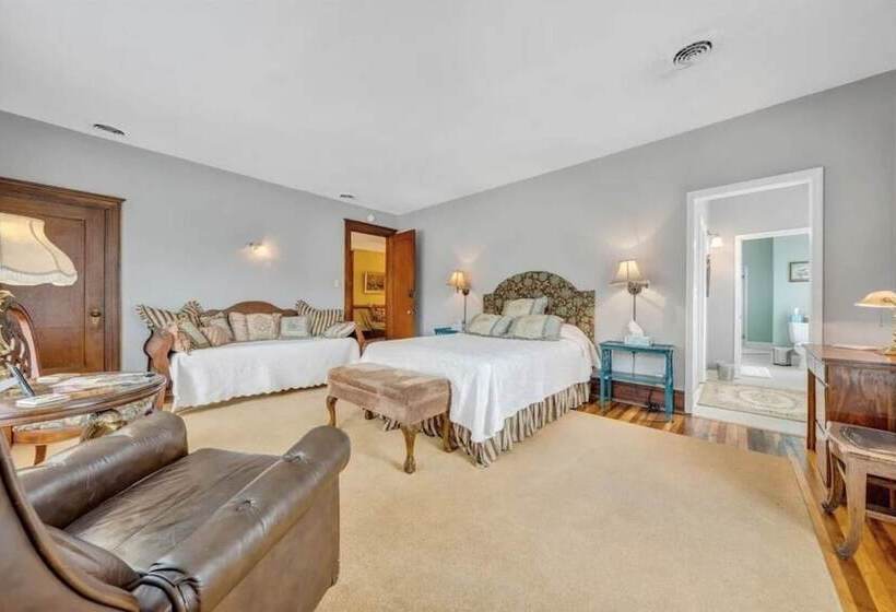 مبيت وإفطار The Alderson Inn, Llc