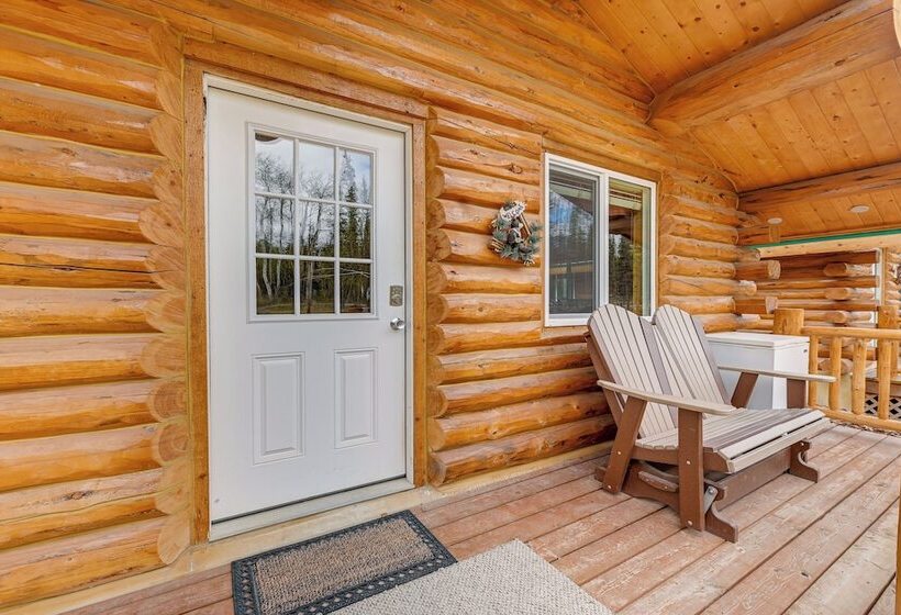 Charming Soldotna Cabin Near Kenai River Fishing!