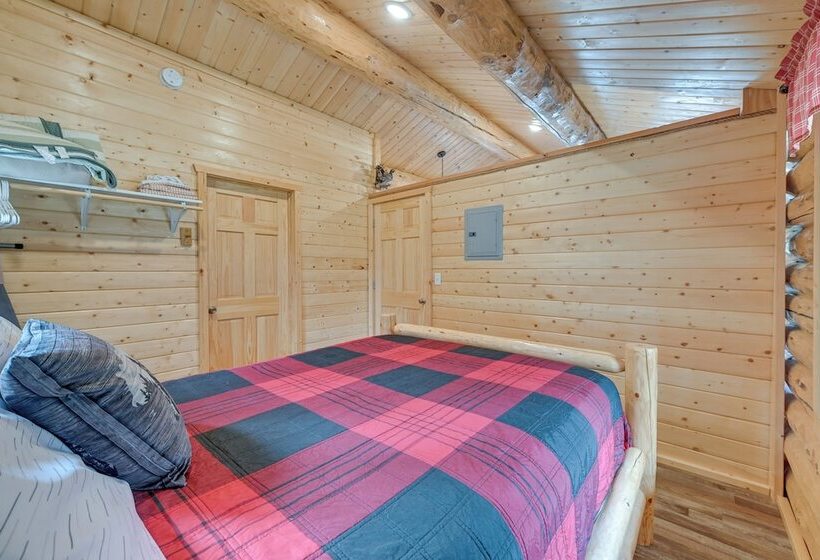 Charming Soldotna Cabin Near Kenai River Fishing!