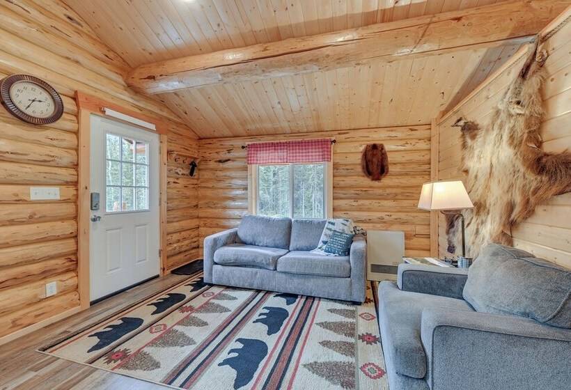 Charming Soldotna Cabin Near Kenai River Fishing!