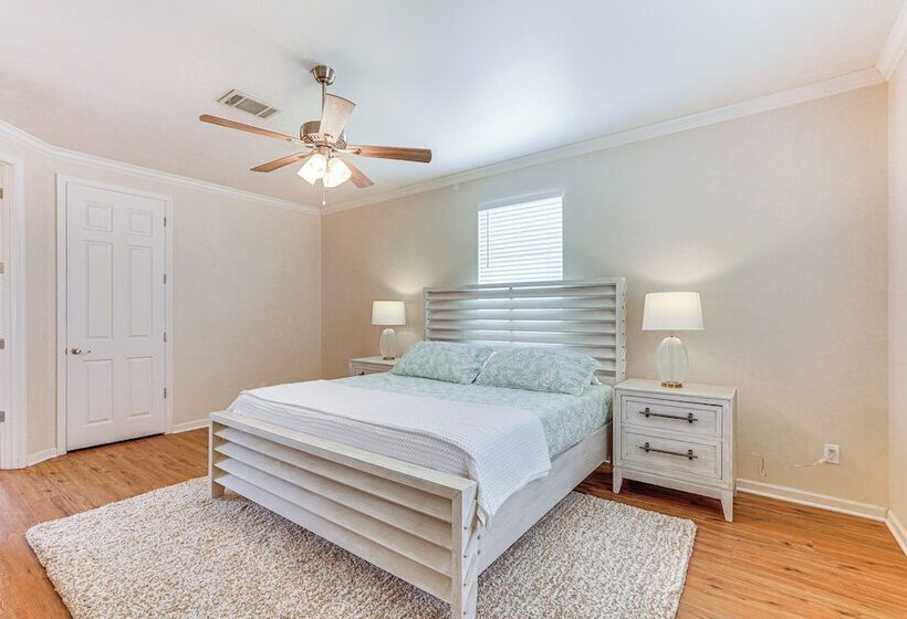 Dog Friendly Panama City Home 1 Mi To Powell Lake!