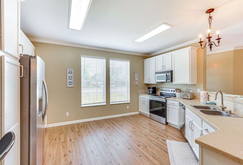 Dog Friendly Panama City Home 1 Mi To Powell Lake!