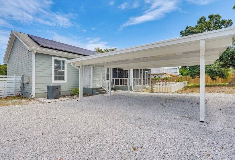 Dog Friendly Panama City Home 1 Mi To Powell Lake!