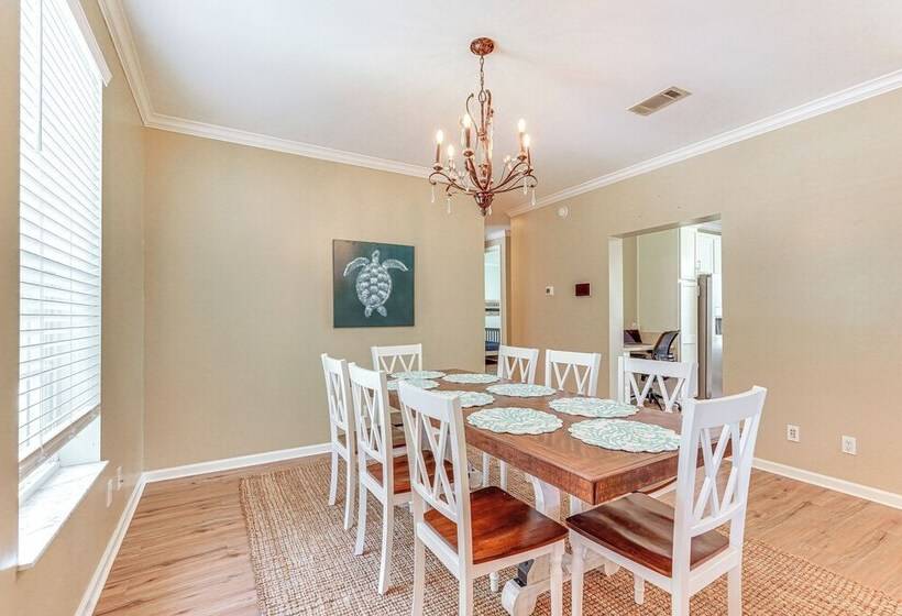 Dog Friendly Panama City Home 1 Mi To Powell Lake!