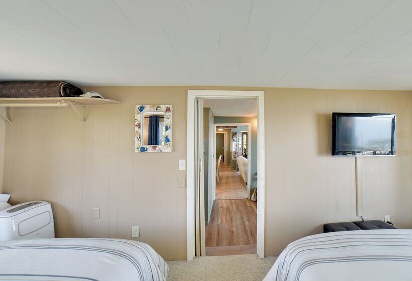 Dreamy Lake Poinsett Cabin W/ Deck, Dock & Views!